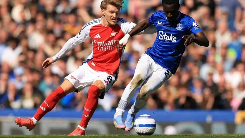 Xem kết quả bóng đá Anh đỉnh cao, cạnh tranh hấp dẫn