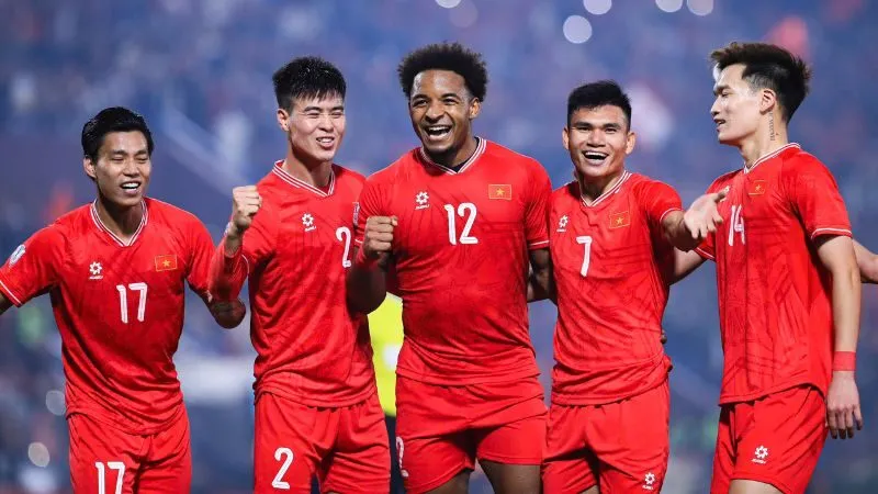 Bóng đá Việt Nam phát triển mạnh mẽ, cạnh tranh ngày càng hấp dẫn